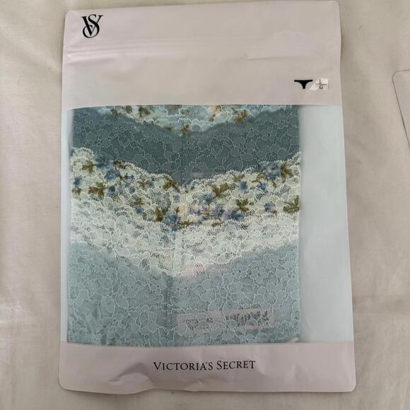 Victorias Secret Lace Thong Panties - Picture 1 of 1
